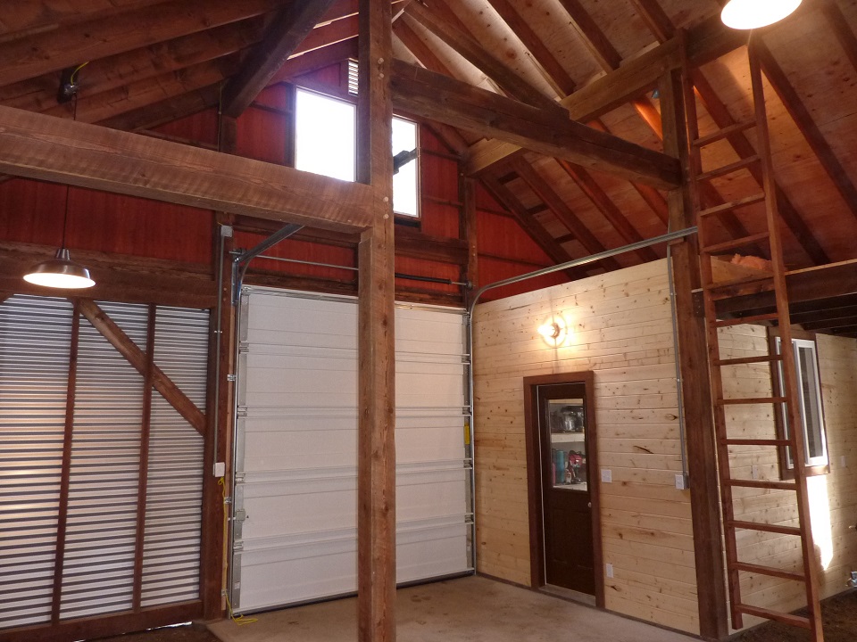 barn interior photo