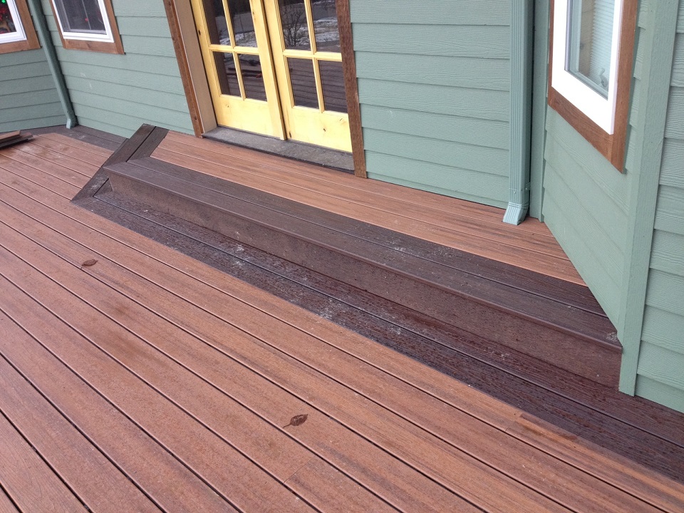 Sandpoint Trex Deck photo 1